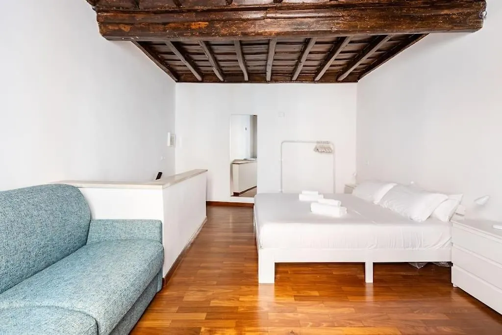 Bottega Augustea Duplex Apartment In Monti Rome