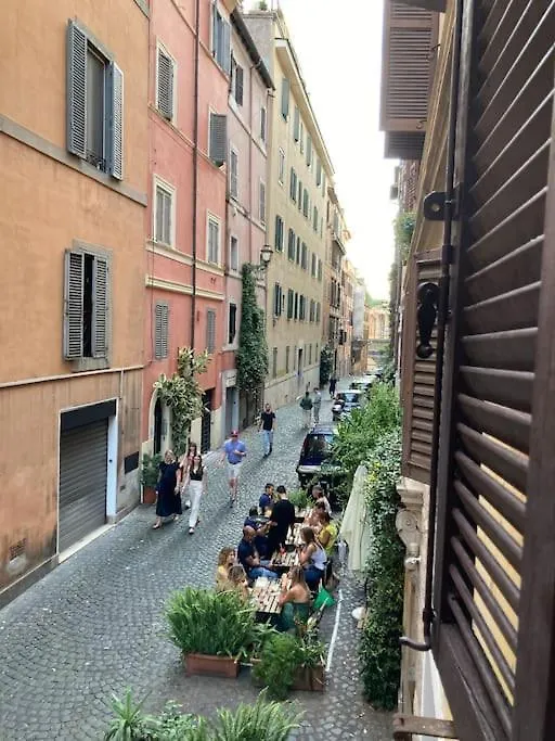 Bottega Augustea Duplex Apartment In Monti Rome Italy