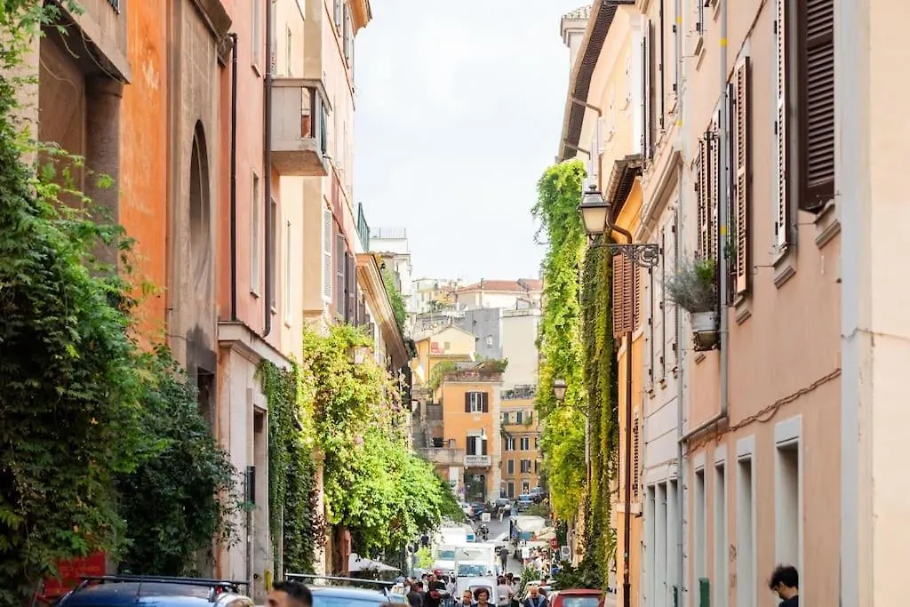 Bottega Augustea Duplex Apartment In Monti Rome