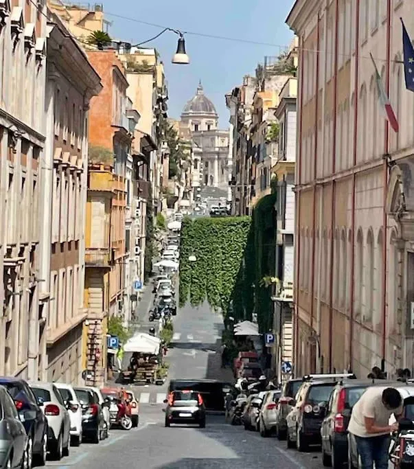Bottega Augustea Duplex Apartment In Monti Rome Italy