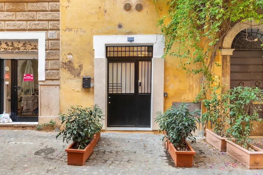Bottega Augustea Duplex Apartment In Monti Rome 0*,  Italy